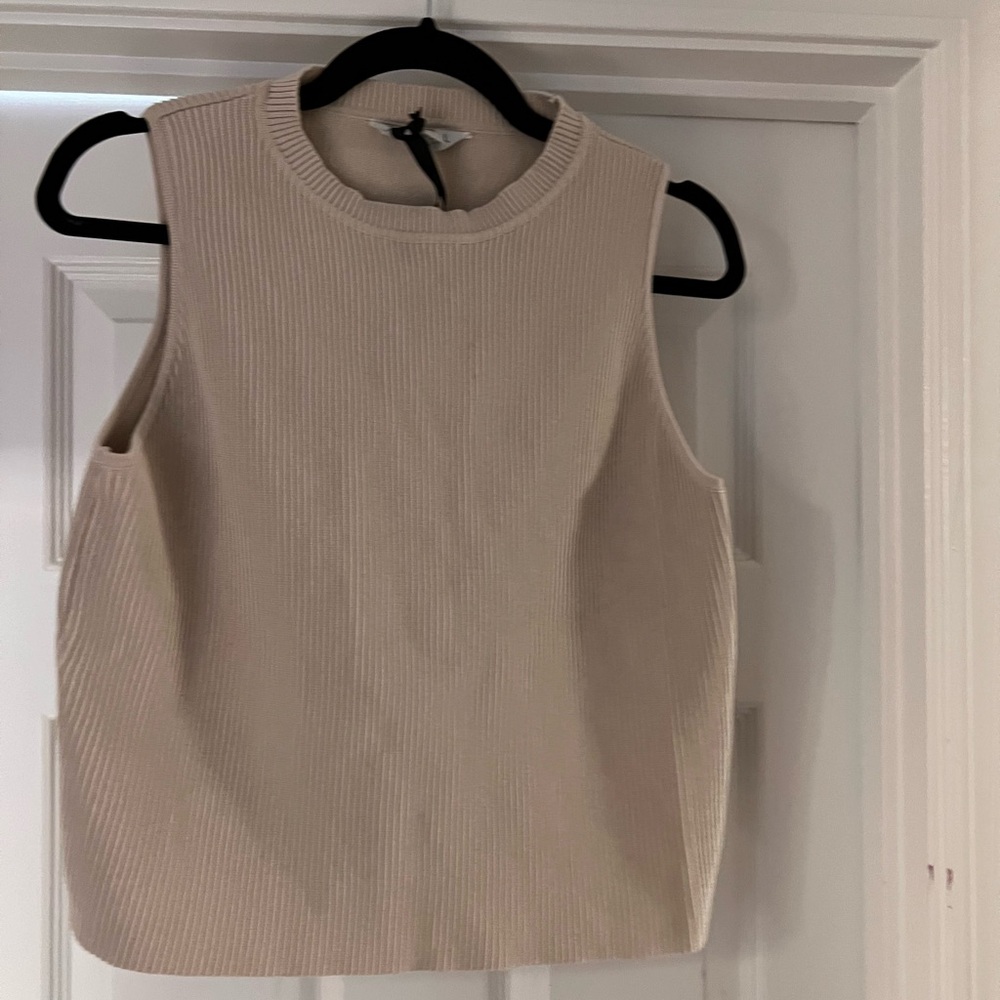 Neutral Women’s Cropped Knit Tank - L